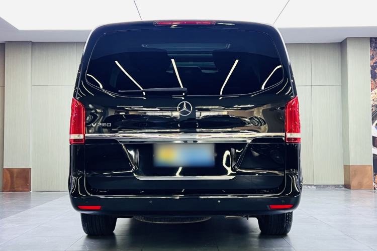 Used Mercedes-Benz V-Class 2017 V 260 Avantgarde Edition Exterior 6