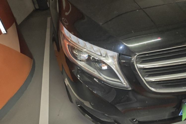 Used Mercedes-Benz V-Class 2017 V 260 Avantgarde Edition Exterior 6