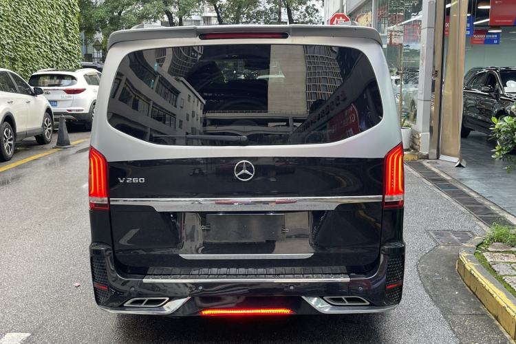 Used Mercedes-Benz V-Class 2017 V 260 Avantgarde Edition Exterior 6
