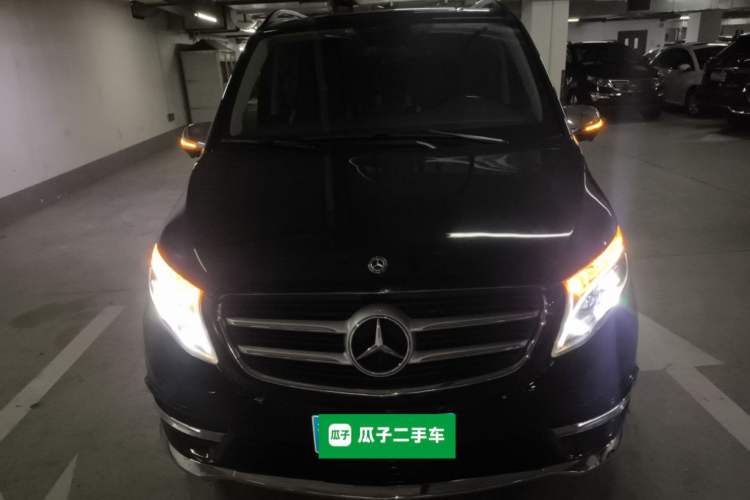 Used Mercedes-Benz V-Class 2017 2.0T Basic Extended Middle East Front