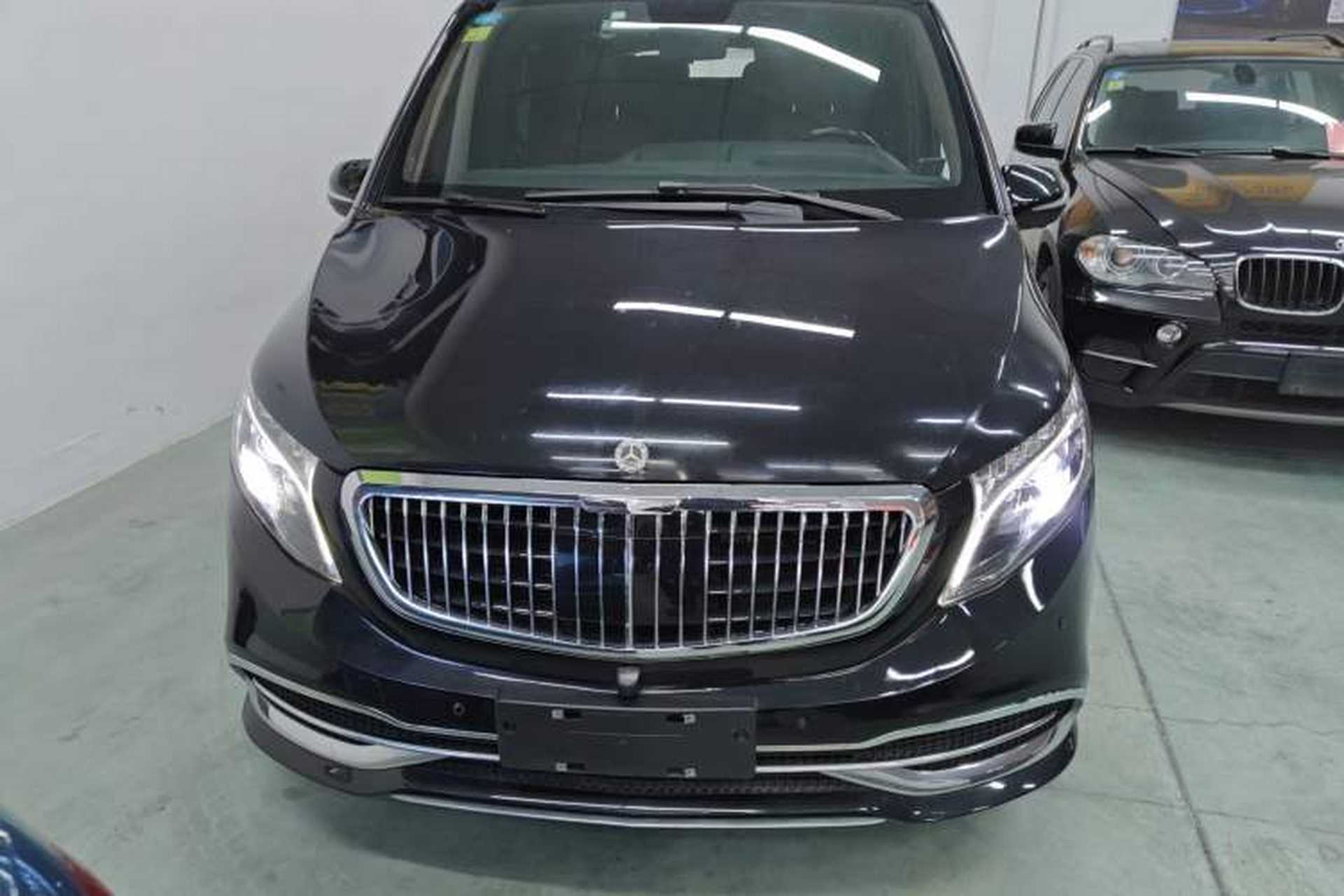 Used Mercedes-Benz V-Class  Front