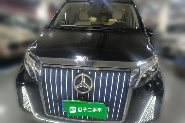 Used Mercedes-Benz V-Class 2017 V 260 Avantgarde Edition Front