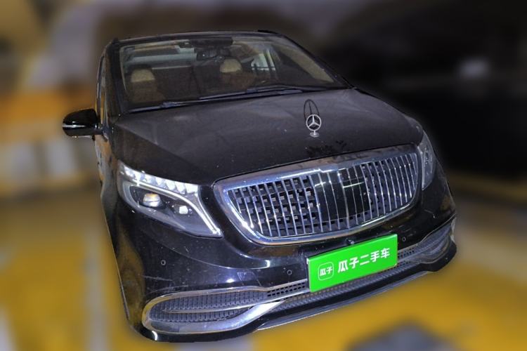 Used Mercedes-Benz V-Class 2017 V 260 L Prestige Extended Edition Front Right 45 Deg