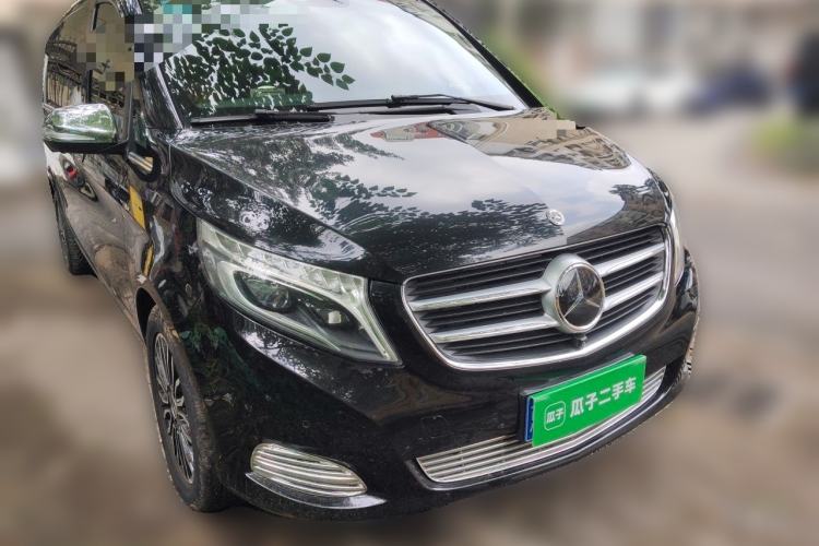 Used Mercedes-Benz V-Class 2017 V 260 L Prestige Extended Edition Front Right 45 Deg