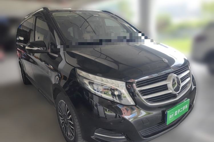 Used Mercedes-Benz V-Class 2017 V 260 L Prestige Extended Edition Front Right 45 Deg