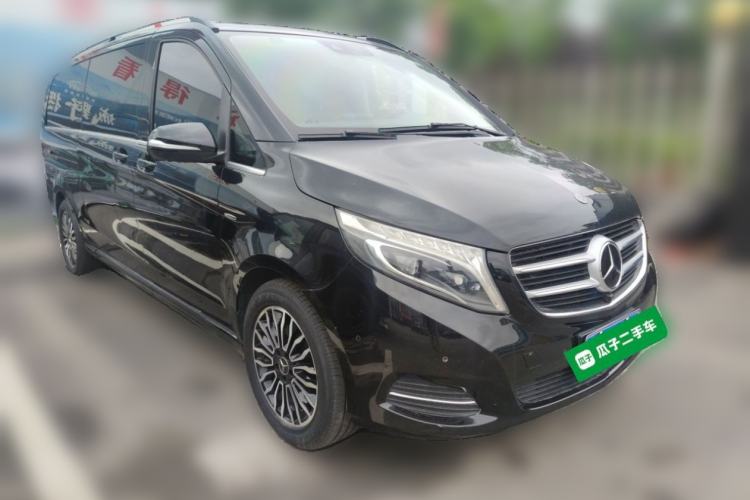 Used Mercedes-Benz V-Class 2017 V 260 L Prestige Extended Edition Front Right 45 Deg