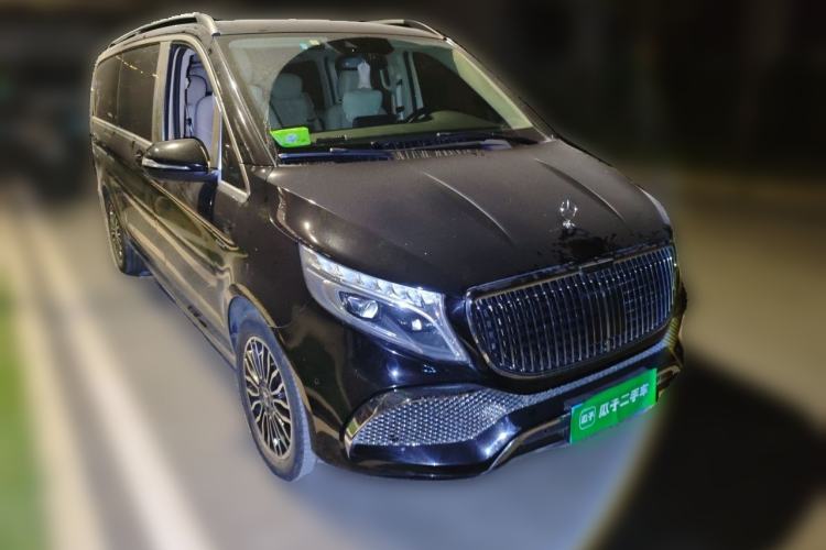 Used Mercedes-Benz V-Class 2017 V 260 L Prestige Extended Edition Front Right 45 Deg