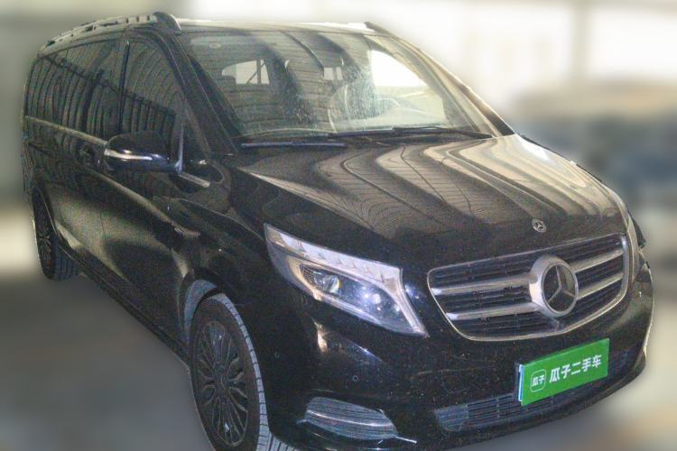 Used Mercedes-Benz V-Class 2017 V 260 L Prestige Extended Edition Front Right 45 Deg