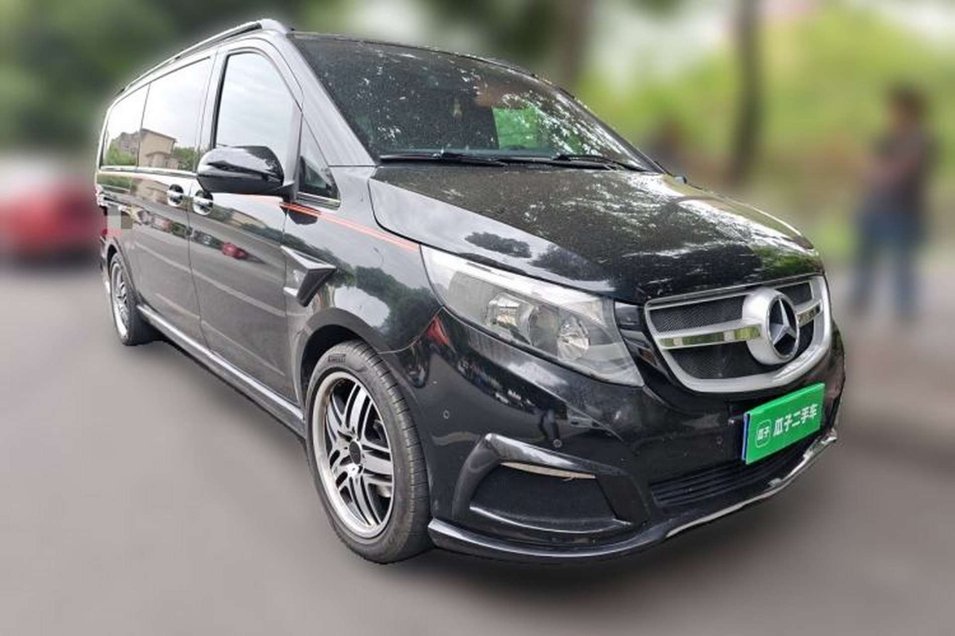 Used Mercedes-Benz V-Class  Front Right 45 Deg