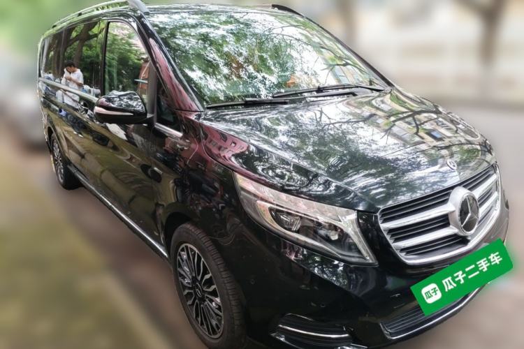 Used Mercedes-Benz V-Class 2017 V 260 L Prestige Extended Edition Front Right 45 Deg