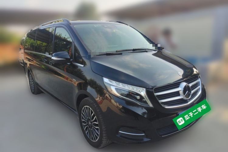 Used Mercedes-Benz V-Class 2017 V 260 L Prestige Extended Edition Front Right 45 Deg