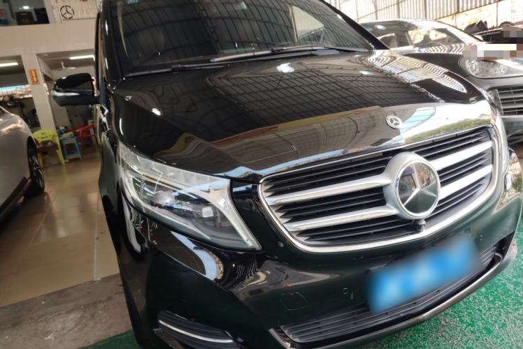 Used Mercedes-Benz V-Class 2017 V 260 Prestige Edition Front Right 45 Deg