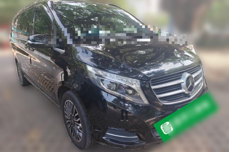 Used Mercedes-Benz V-Class 2017 V 260 Prestige Edition Front Right 45 Deg