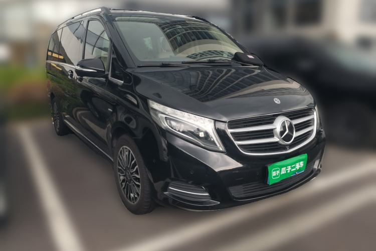 Used Mercedes-Benz V-Class 2017 V 260 Prestige Edition Front Right 45 Deg