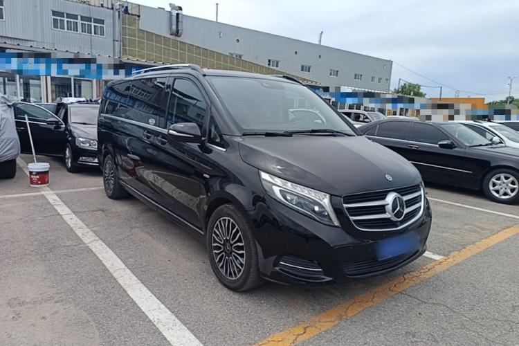 Used Mercedes-Benz V-Class 2017 V 260 L Prestige Extended Edition Front Right 45 Deg