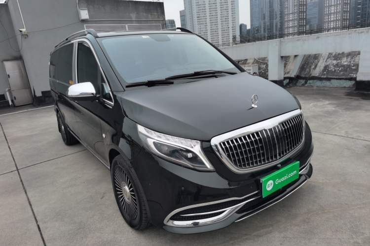 Used Mercedes-Benz V-Class 2017 V250 2.0T U.S. Spec Front Right 45 Deg