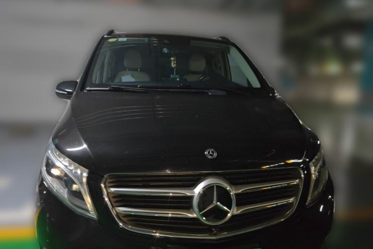 Used Mercedes-Benz V-Class 2017 V 260 L Prestige Extended Edition Front