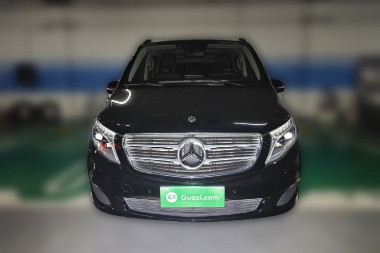 Used Mercedes-Benz V-Class 2017 V 260 Avantgarde Edition Front