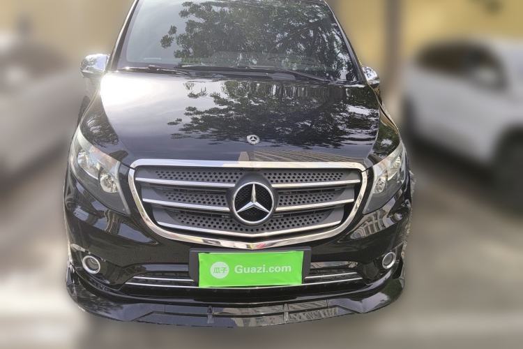 Used Mercedes-Benz V-Class  Front