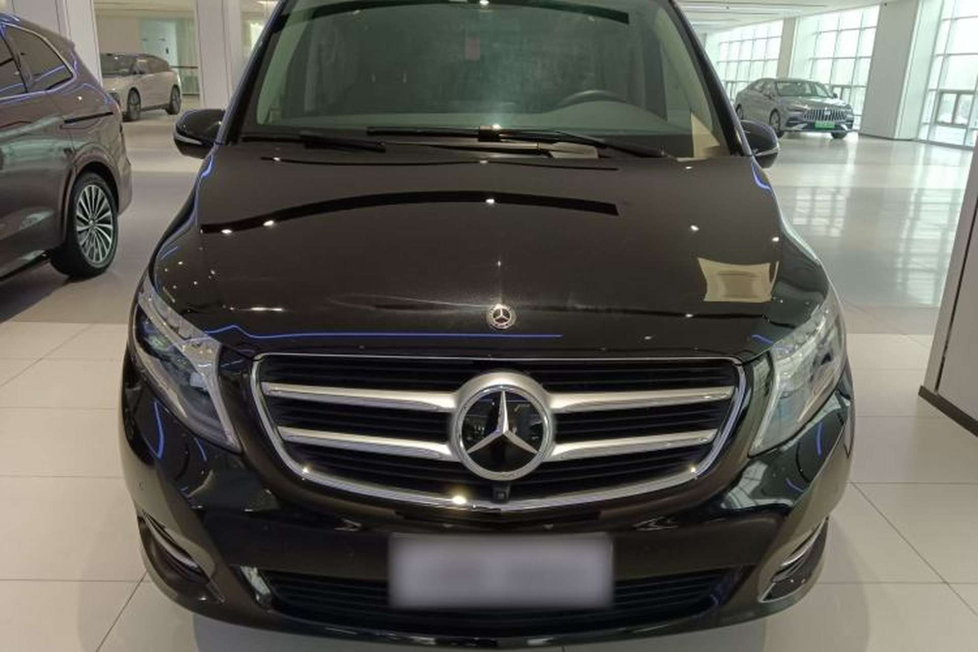 Used Mercedes-Benz V-Class 2017 V 260 L Prestige Extended Edition Front
