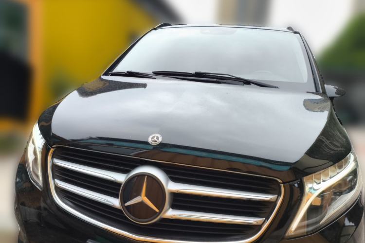 Used Mercedes-Benz V-Class 2017 V 260 Avantgarde Edition Front