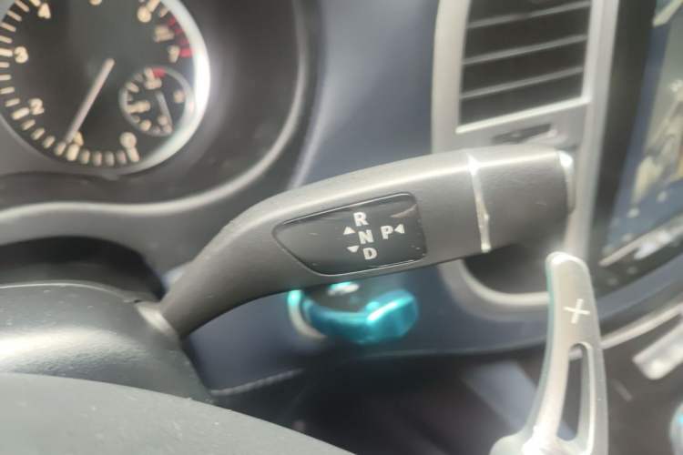 Used Mercedes-Benz V-Class  Gear Lever