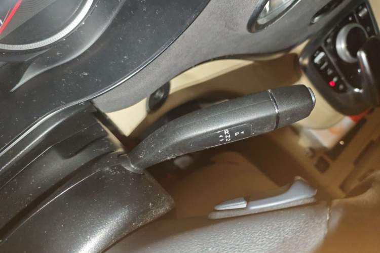Used Mercedes-Benz V-Class  Gear Lever