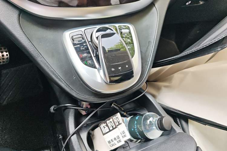 Used Mercedes-Benz V-Class 2017 V 260 Prestige Edition Gear Lever