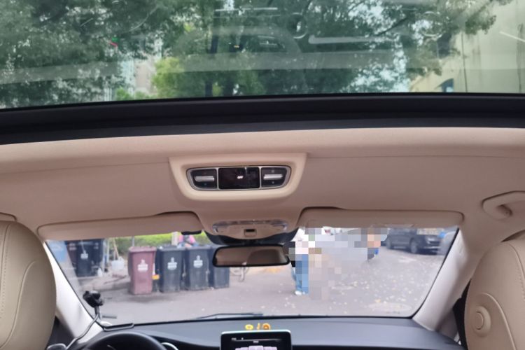 Used Mercedes-Benz V-Class 2017 V 260 L Prestige Extended Edition Headliner