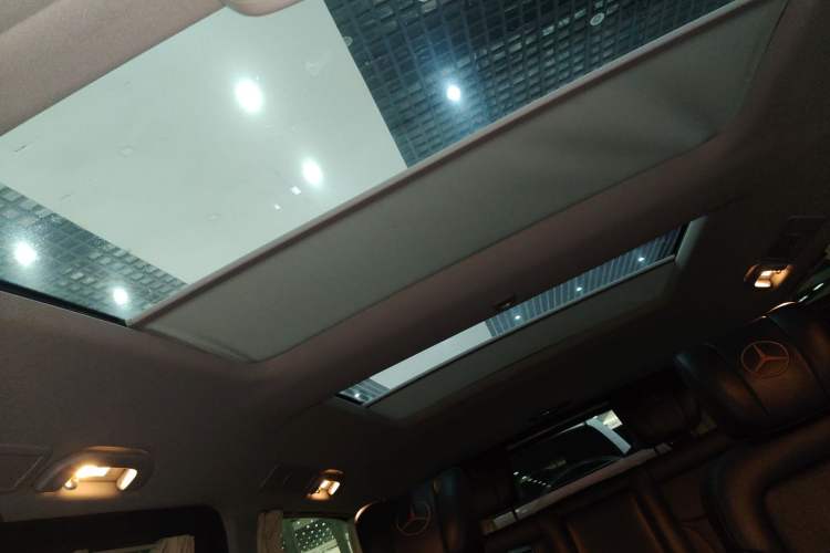 Used Mercedes-Benz V-Class 2017 V 260 Avantgarde Edition Headliner