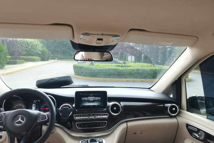 Used Mercedes-Benz V-Class 2017 V 260 Prestige Edition Headliner