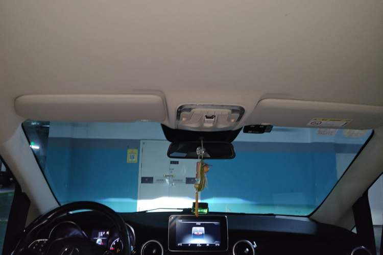 Used Mercedes-Benz V-Class 2017 V 260 L Prestige Extended Edition Headliner