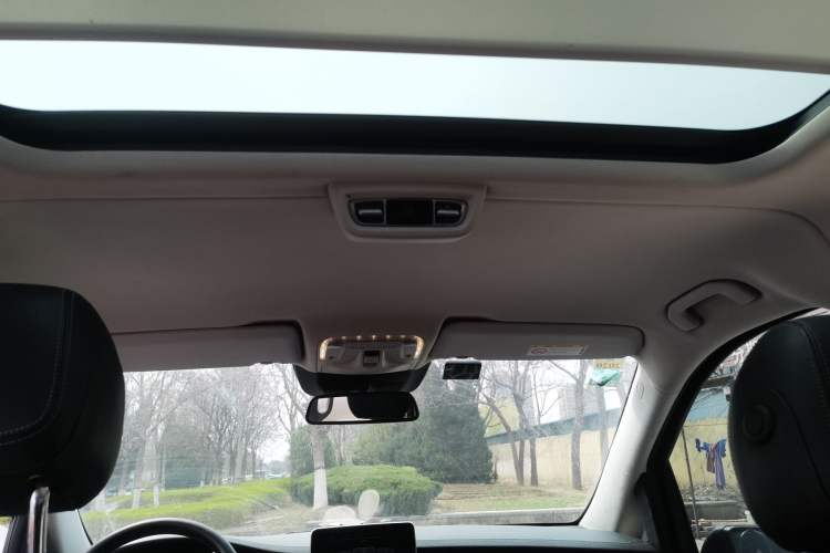 Used Mercedes-Benz V-Class 2017 V 260 Prestige Edition Headliner
