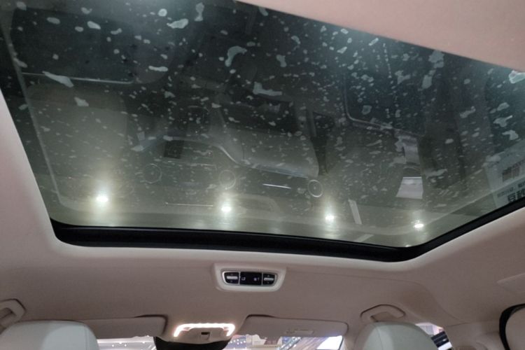 Used Mercedes-Benz V-Class 2017 V 260 L Prestige Extended Edition Headliner