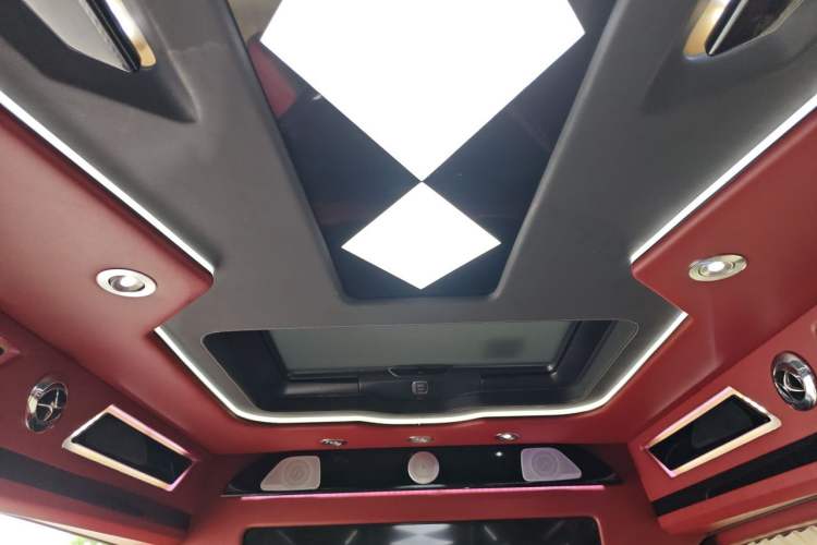 Used Mercedes-Benz V-Class  Headliner
