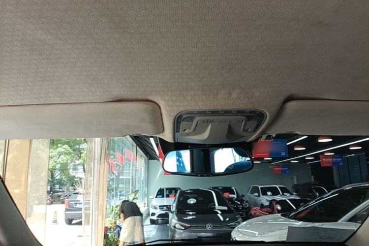 Used Mercedes-Benz V-Class 2017 V 260 Avantgarde Edition Headliner