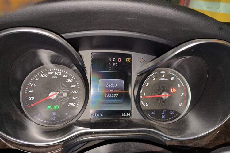 Used Mercedes-Benz V-Class 2017 V 260 L Prestige Extended Edition Instrument Cluster