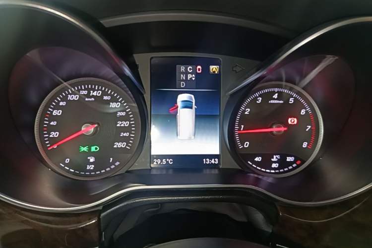 Used Mercedes-Benz V-Class 2017 V 260 L Prestige Extended Edition Instrument Cluster