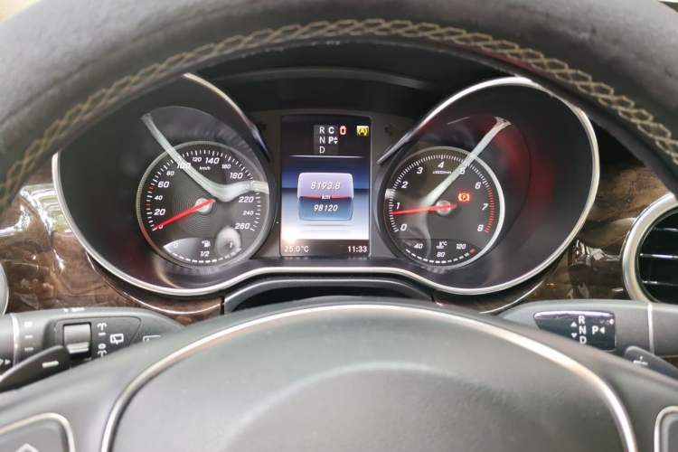 Used Mercedes-Benz V-Class 2017 V 260 L Prestige Extended Edition Instrument Cluster