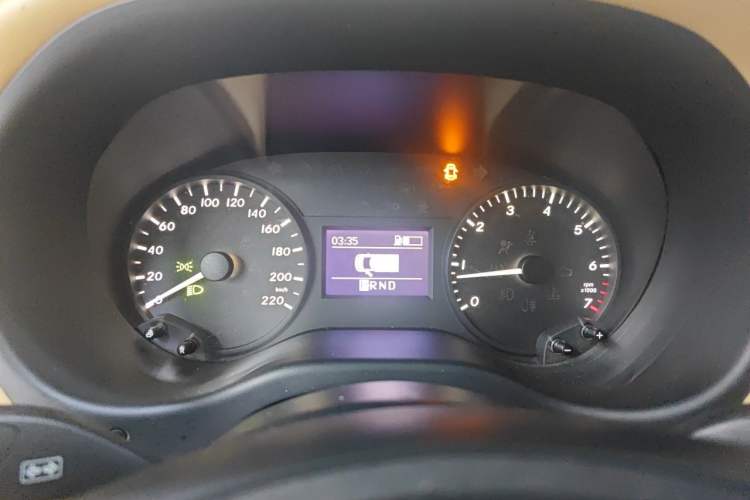 Used Mercedes-Benz V-Class  Instrument Cluster
