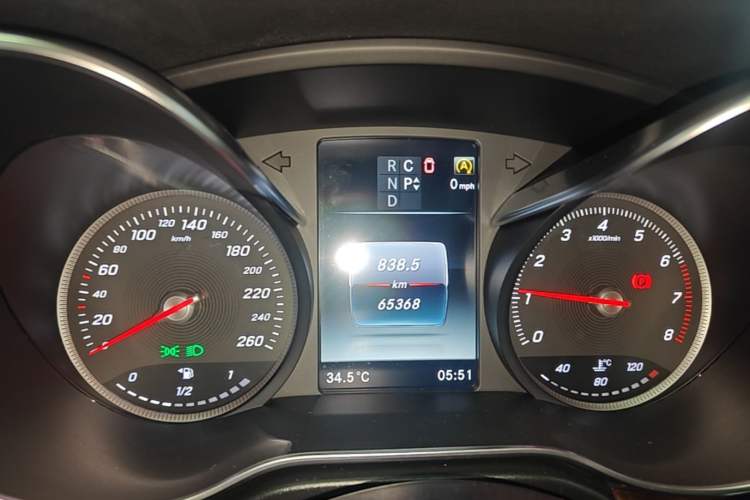 Used Mercedes-Benz V-Class 2017 V 260 L Prestige Extended Edition Instrument Cluster