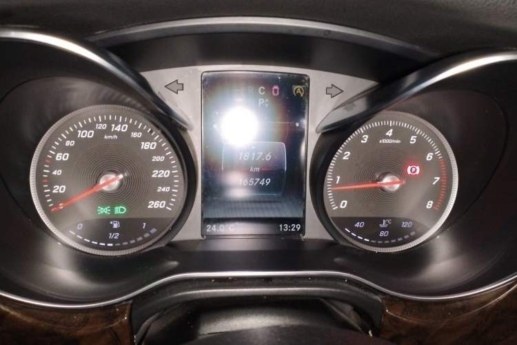 Used Mercedes-Benz V-Class 2017 V 260 L Prestige Extended Edition Instrument Cluster