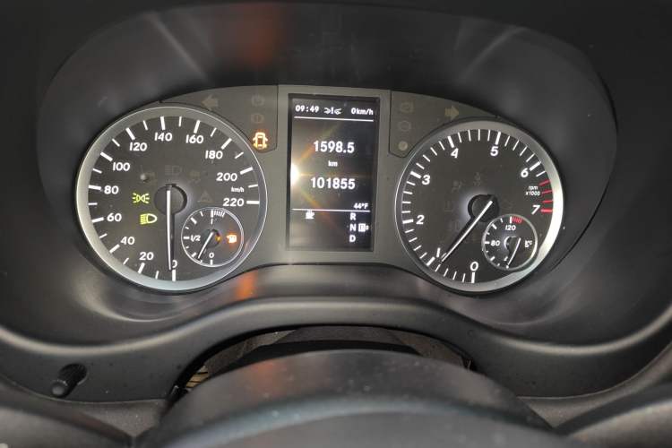 Used Mercedes-Benz V-Class  Instrument Cluster