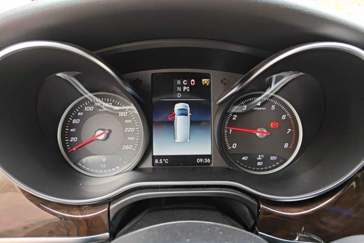 Used Mercedes-Benz V-Class 2017 V 260 L Prestige Extended Edition Instrument Cluster