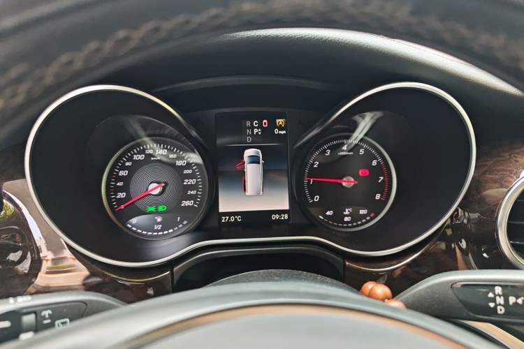 Used Mercedes-Benz V-Class 2017 V 260 Prestige Edition Instrument Cluster