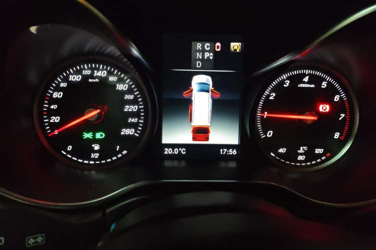 Used Mercedes-Benz V-Class 2017 V 260 L Prestige Extended Edition Instrument Cluster
