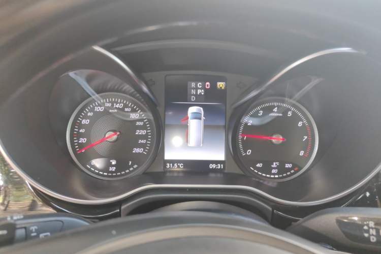Used Mercedes-Benz V-Class 2017 V250 2.0T Base Model Instrument Cluster