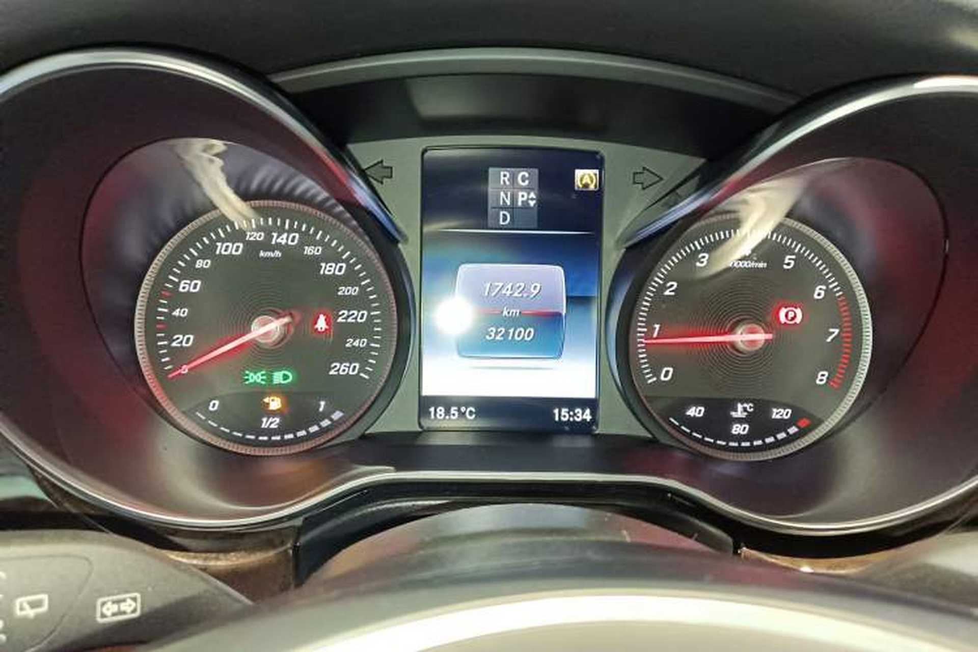 Used Mercedes-Benz V-Class 2017 V 260 L Prestige Extended Edition Instrument Cluster