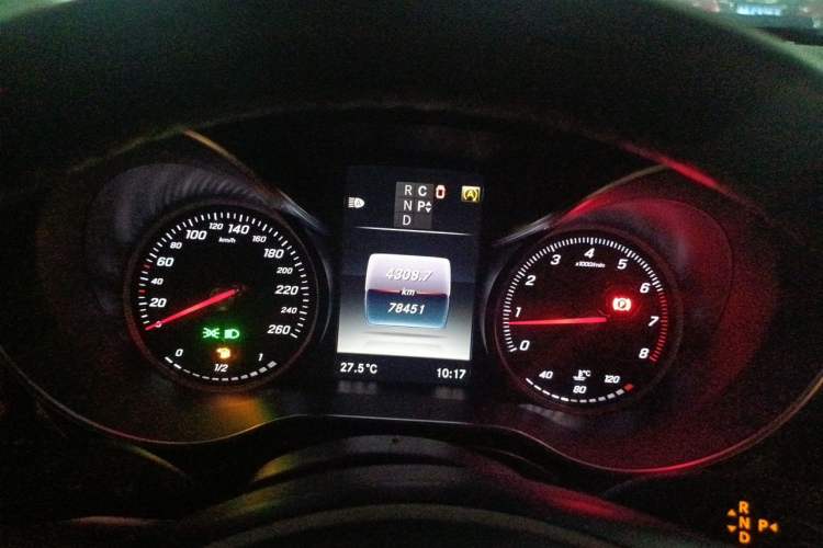 Used Mercedes-Benz V-Class 2017 V 260 Avantgarde Edition Instrument Cluster