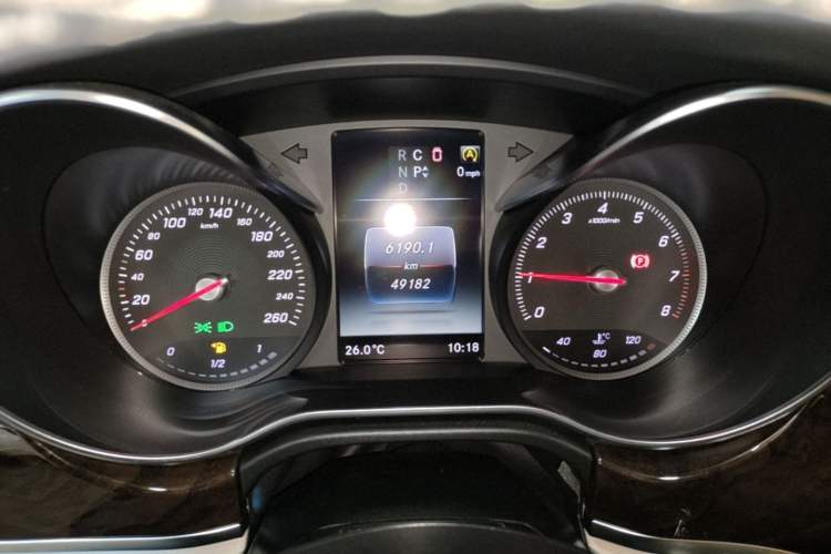 Used Mercedes-Benz V-Class 2017 V 260 L Prestige Extended Edition Instrument Cluster